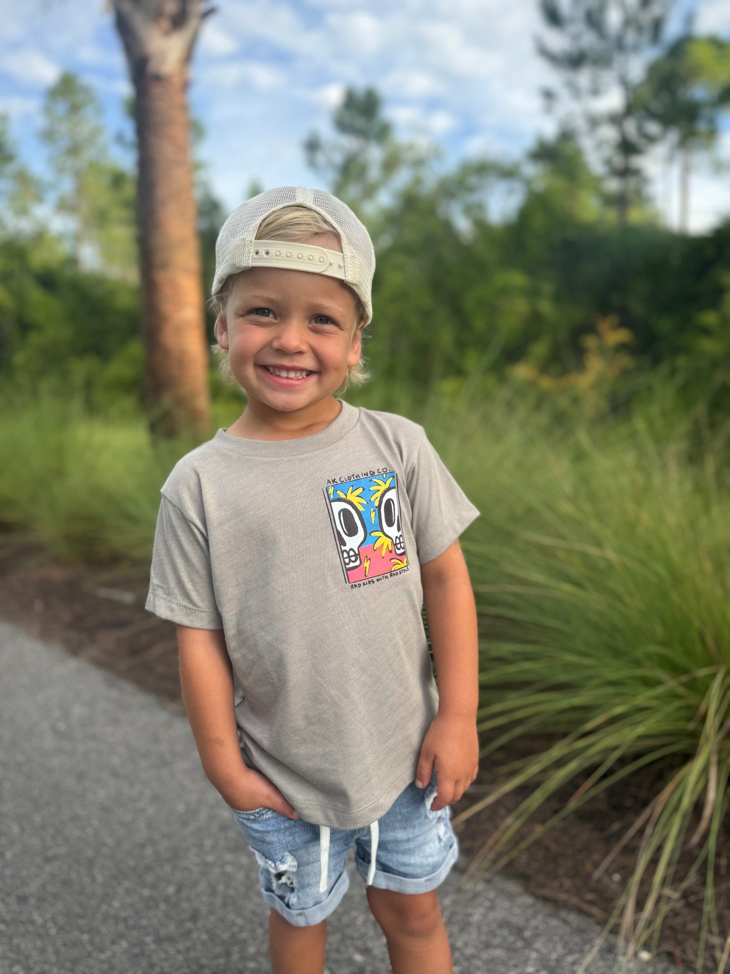 Paradise Skelly - Graphic TShirt